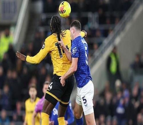 扯頭發(fā)紅牌：足球規(guī)則的"自動(dòng)駕駛"困境