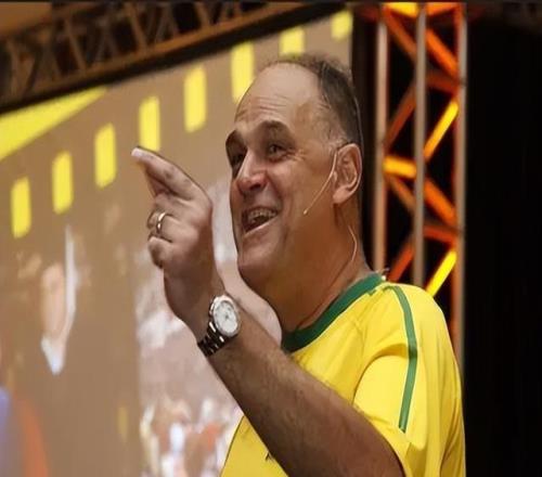 致敬施密特：NBA之外最強大的得分手科比的童年偶像