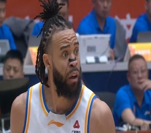 主場遭遇五連敗，山東攻防全面斷電，北京穩(wěn)扎穩(wěn)打拿下關(guān)鍵勝利