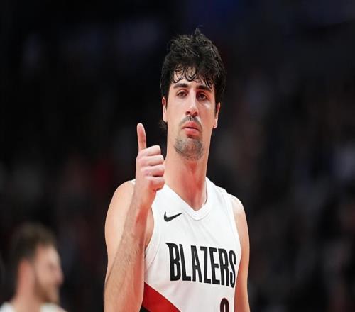 开拓者锋线球星：我们有两名优秀内线，面对文班亚马我会做好自己