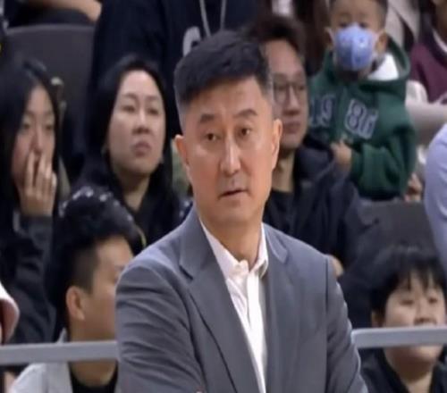 杜鋒：今天只打了18分鐘好球，之后的戰(zhàn)術(shù)、防守全都沒(méi)有了