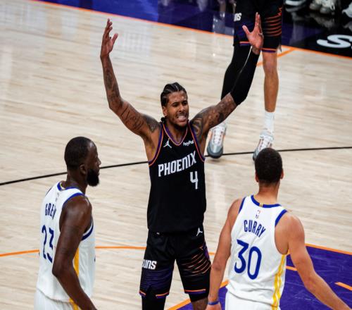 勇士慘敗出局！風(fēng)雪哥格林轟36分，太陽鎖八號種子，庫里僅17分