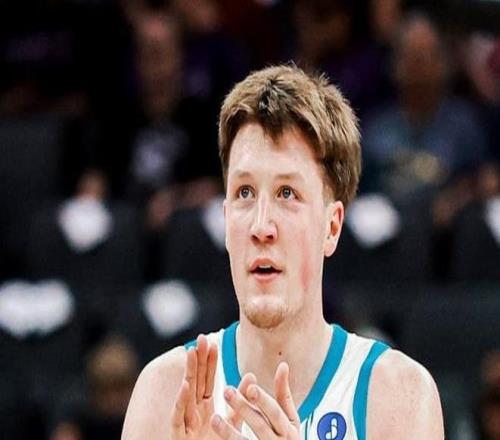 班凱羅25+5+6，三分王打鐵鮑爾單節(jié)21分難救主，魔術(shù)31分大勝黃蜂