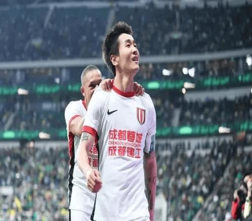 中超第6輪蓉城10克武漢三鎮(zhèn)，6輪不敗登頂，三鎮(zhèn)保級(jí)堪憂