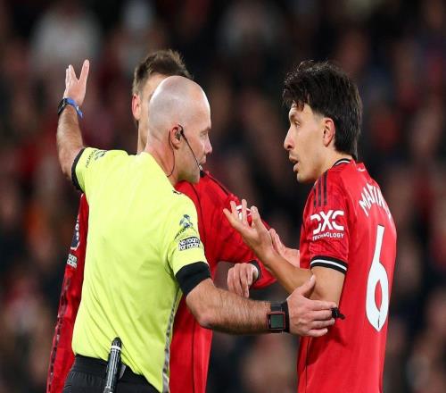 基恩戳破曼联遮羞布：一张红牌救不了烂透的半场