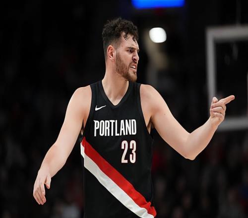 開(kāi)拓者先發(fā)中鋒：我們會(huì)對(duì)文班亞馬提供侵略性，他是MVP級(jí)別球員