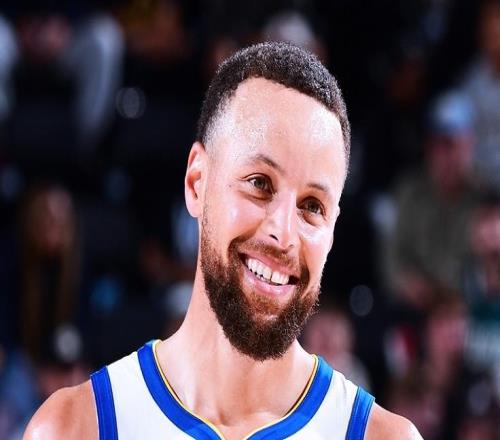 庫(kù)里生死戰(zhàn)17+4+4+2，波神夢(mèng)游拖后腿，勇士不敵太陽(yáng)無(wú)緣季后賽