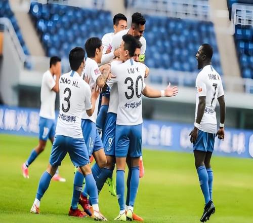 喬迪膽子真大！本輪直接讓黃紫昌踢玉昆左后衛(wèi)，結(jié)果被津門虎打爆