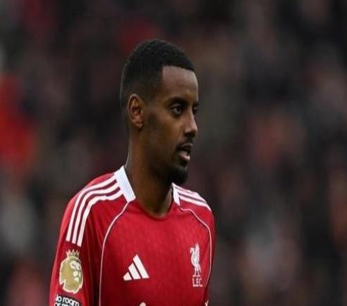 伊薩克：長(zhǎng)期缺陣絕非易事我們都會(huì)給予?；倏酥С? />
<div   id=