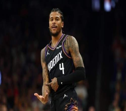 拒崩盤！勇士落后18分瘋狂反撲：全隊三分14中3，庫里6中2低迷