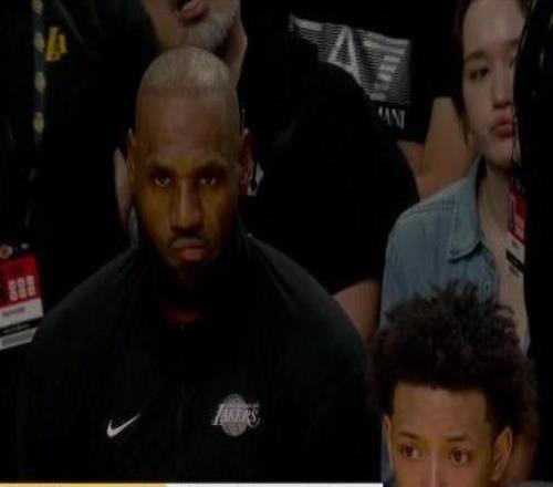 41岁创新高！詹姆斯单节8助攻刷新个人季后赛纪录