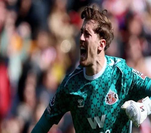 桑德蘭門將留隊(duì)兩年，是穩(wěn)還是慫