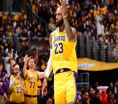 NBA詹姆斯稱與兒子同場競技是最瘋狂的事情