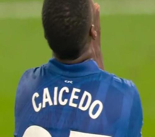 卡帥神了！10通殺英超4強(qiáng)隊+前五穩(wěn)了，曼聯(lián)還不讓他轉(zhuǎn)正欺負(fù)人