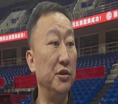 劉維偉：今晚主要讓新外援盡快適應(yīng)，我“干不過”老前輩許利民