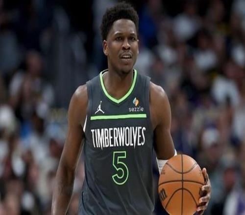 愛德華茲：整場追著穆雷跑真的很累他幾乎參與了每一次進攻戰(zhàn)術(shù)