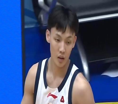 廣東3消息！杜鋒帶隊(duì)再破紀(jì)錄，徐杰手感冰涼，焦泊喬回歸遭棄用