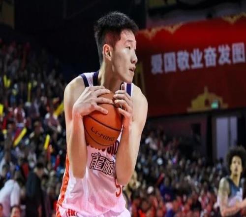 前行無畏202526賽季CBA常規(guī)賽第四十輪常規(guī)賽客場收官大勝吉林