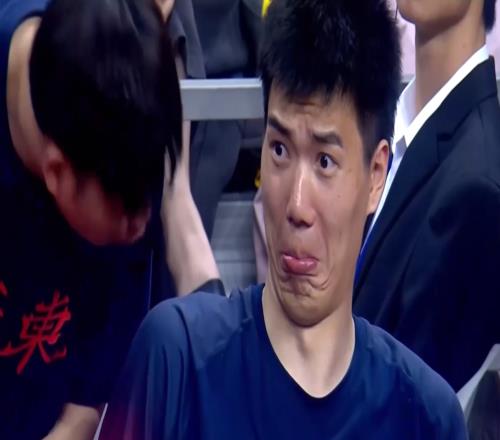 看了廣東輸球賽后焦泊喬露出的玩味一笑，才知道朱總為何要簽拉科