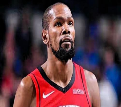 37歲杜蘭特再創(chuàng)神跡！超越喬丹登頂歷史第五，季后賽卻迎來大考驗