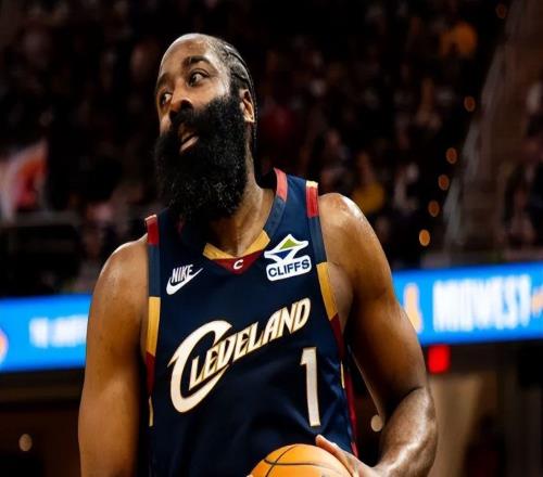 10！哈登22分10助！騎士大勝猛龍迎開門紅，裁判吹罰引爭議