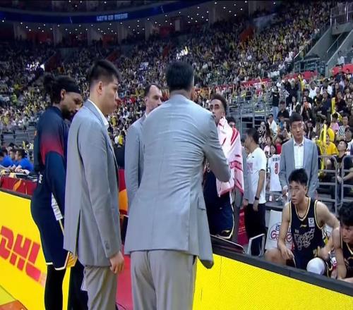 主教练被架空了！广东男篮遭遇队史最大危机，更衣室彻底炸了！