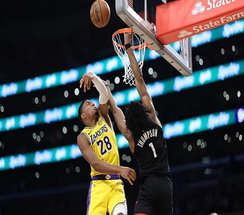 得分全部來(lái)自于中遠(yuǎn)距離投籃！湖人還得提升鋒線大將的戰(zhàn)術(shù)地位