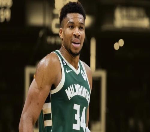 字母哥：我是個(gè)忠誠(chéng)的人，之前我說(shuō)會(huì)留在雄鹿但就是沒(méi)人相信