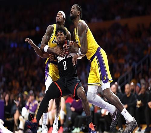 能防守也能搶板，湖人替補鋒線大閘對于球隊的重要性并不低