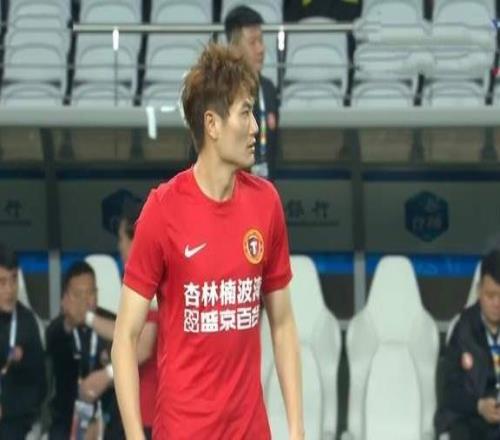 姆本扎28腳射門進(jìn)1球誰給李金羽勇氣對攻遼寧下外援，避免停賽