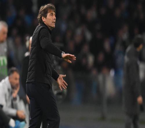 科莫狂飆至意甲第四但主帥法布雷加斯年薪竟只有孔蒂的八分之一