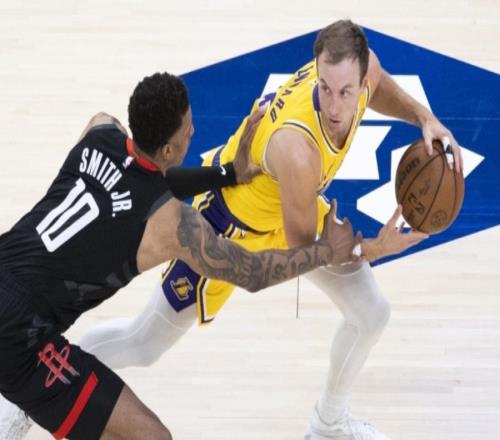 G1湖人10798火箭球員評價：4人優(yōu)秀，3人及格，海斯低迷