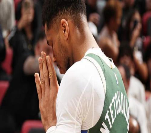 字母哥怒噴球隊(duì)，三球慘遭炮轟！今天NBA炸了