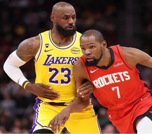 狂砍27+4！10798湖人開門紅：看數(shù)據(jù)：你就是頭號功臣！