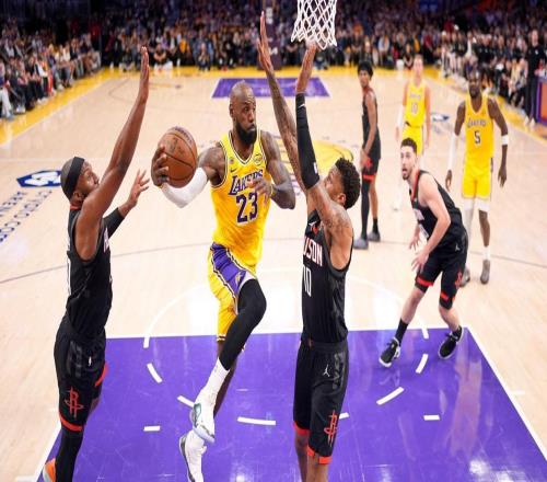 詹姆斯19+8+13創(chuàng)3大NBA歷史第1神跡，湖人掀翻火箭！肯納德5記3分