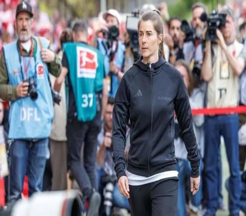 當(dāng)女教練走進(jìn)德甲更衣室：一場(chǎng)被鏡頭圍觀的實(shí)驗(yàn)