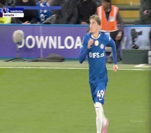 不受待見，加納喬上場后隨隊出征的曼聯(lián)球迷發(fā)出陣陣噓聲