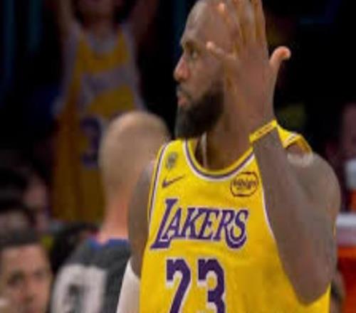 湖人1比0火箭：勒布朗比乌度卡像教练