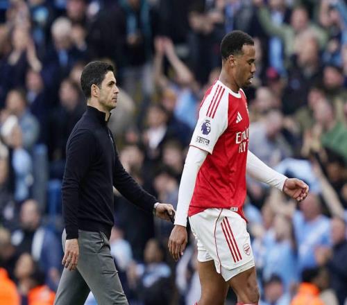 離譜崩盤阿森納28天4負或連丟3冠44歲塔帥嘴硬：主動權在我們