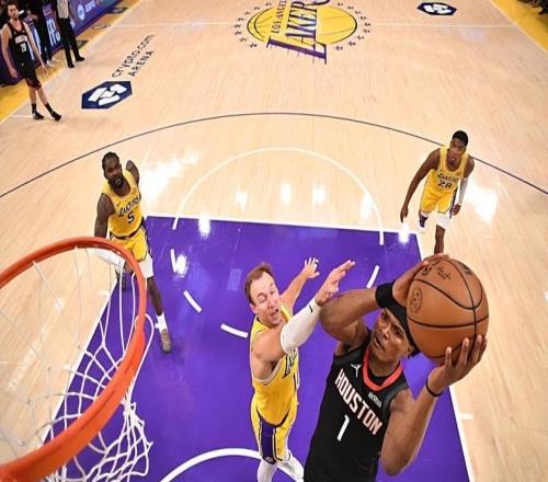 扛不起這么多的球權！火箭后場新星的短板真是被各種暴露了