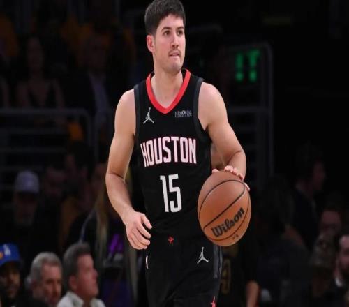 全場最多出手數火箭先發(fā)控衛(wèi)到了季后賽真是既不能攻又不能守