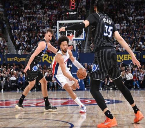 恥辱01！東部第一轟然倒下，魔術(shù)力克活塞爭黑8，坎寧安空砍39+5