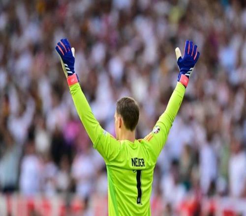 五大聯(lián)賽首冠誕生！拜仁提前4輪奪冠，孔帕尼兩連冠，連刷10紀(jì)錄