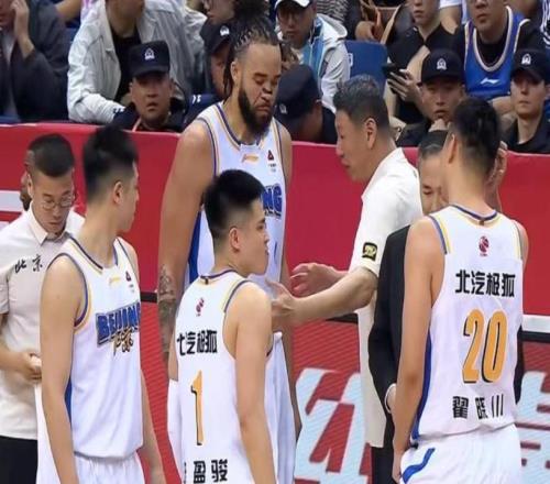 北京首鋼逆轉(zhuǎn)勝青島，基本確定常規(guī)賽前4深圳隊15連勝被終結(jié)