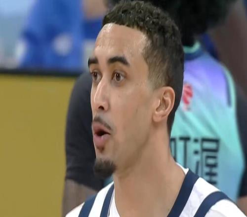 广东半场落后山西3分！徐杰+胡明轩仅得3分，奎因轰15+6很关键