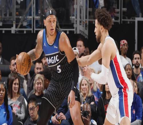 魔術(shù)爆冷贏下活塞，第一組下克上