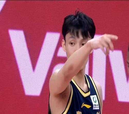 機(jī)會(huì)來了！廣東最適合的大外援曝光，2米07全能內(nèi)線被杜鋒看中