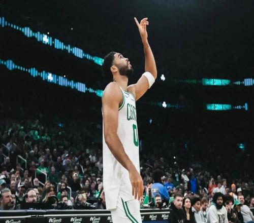 G1狂勝32分破紀錄，獺兔25+11+7超偶像科比！難怪騎士提前挑對手