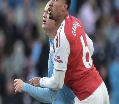 內(nèi)維爾：哈蘭德要是倒地捂臉，加布里埃爾幾乎會立刻被罰下