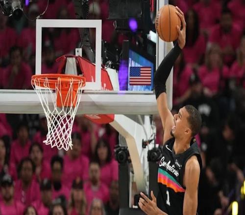 文班亞馬首秀35分破紀錄，馬刺怎么做到的